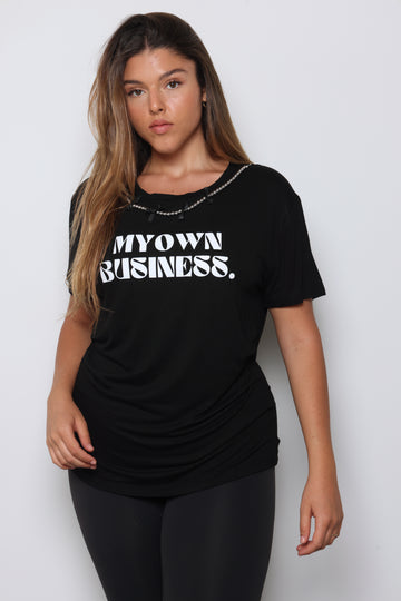 טי שירט בשילוב שרשרת פפיונים