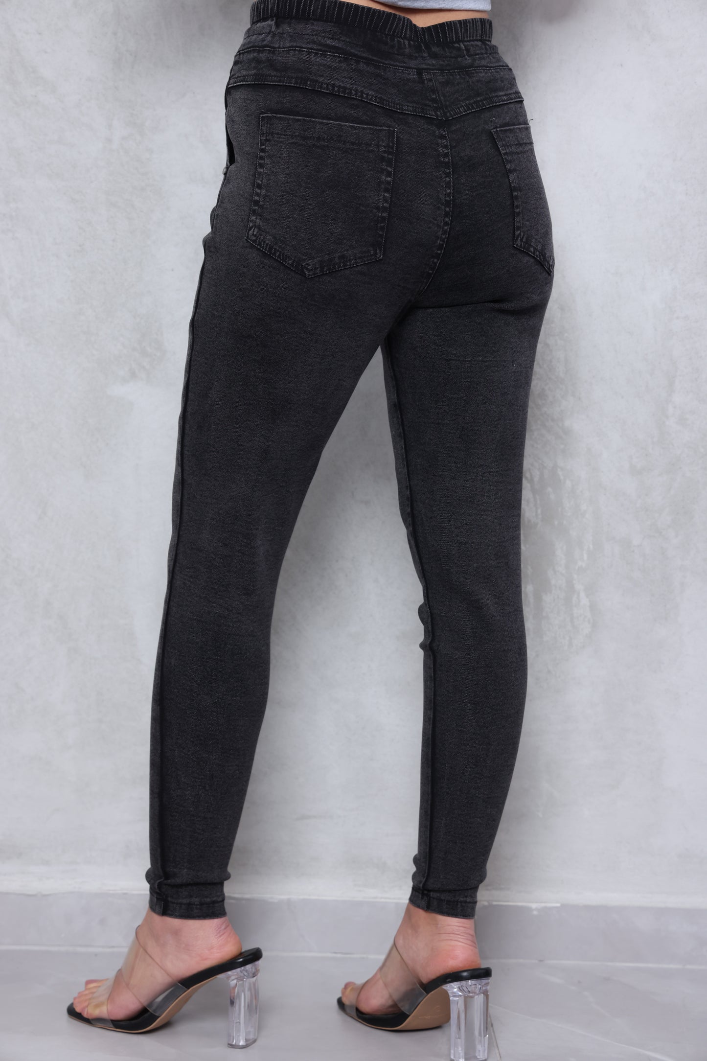 גינס דריל לייקרה