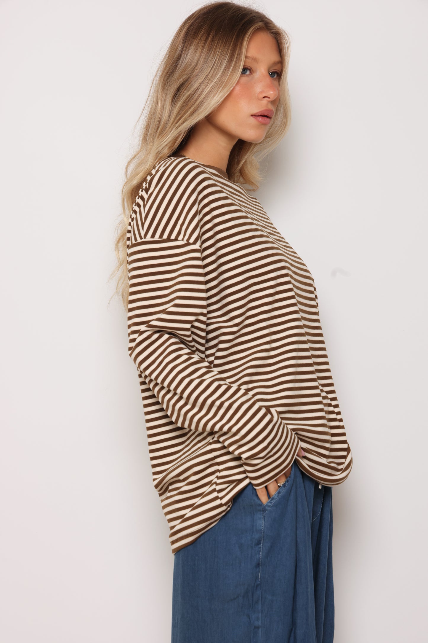 סווטשירט פסים כפפה