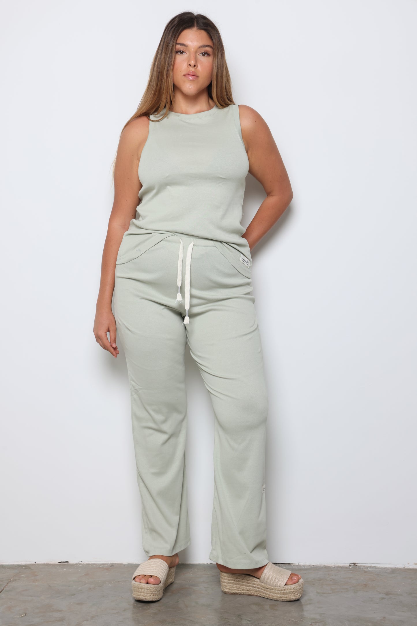 חליפת פיינריב יוליה