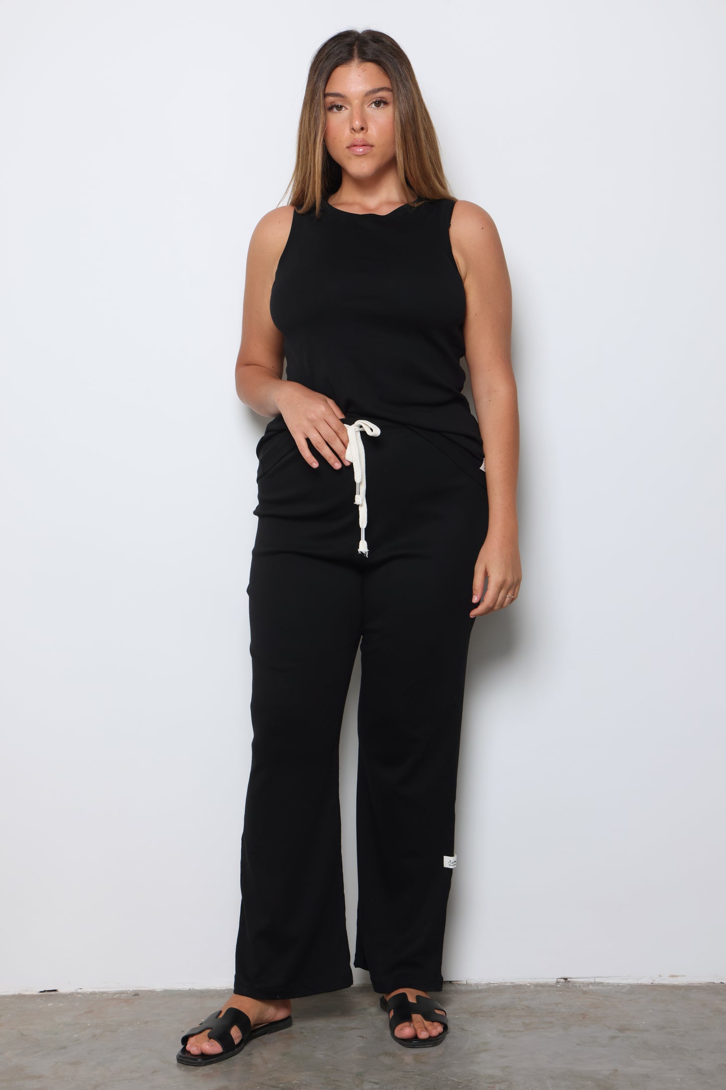 חליפת פיינריב יוליה