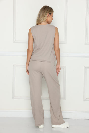 חליפת ווסט אשלי