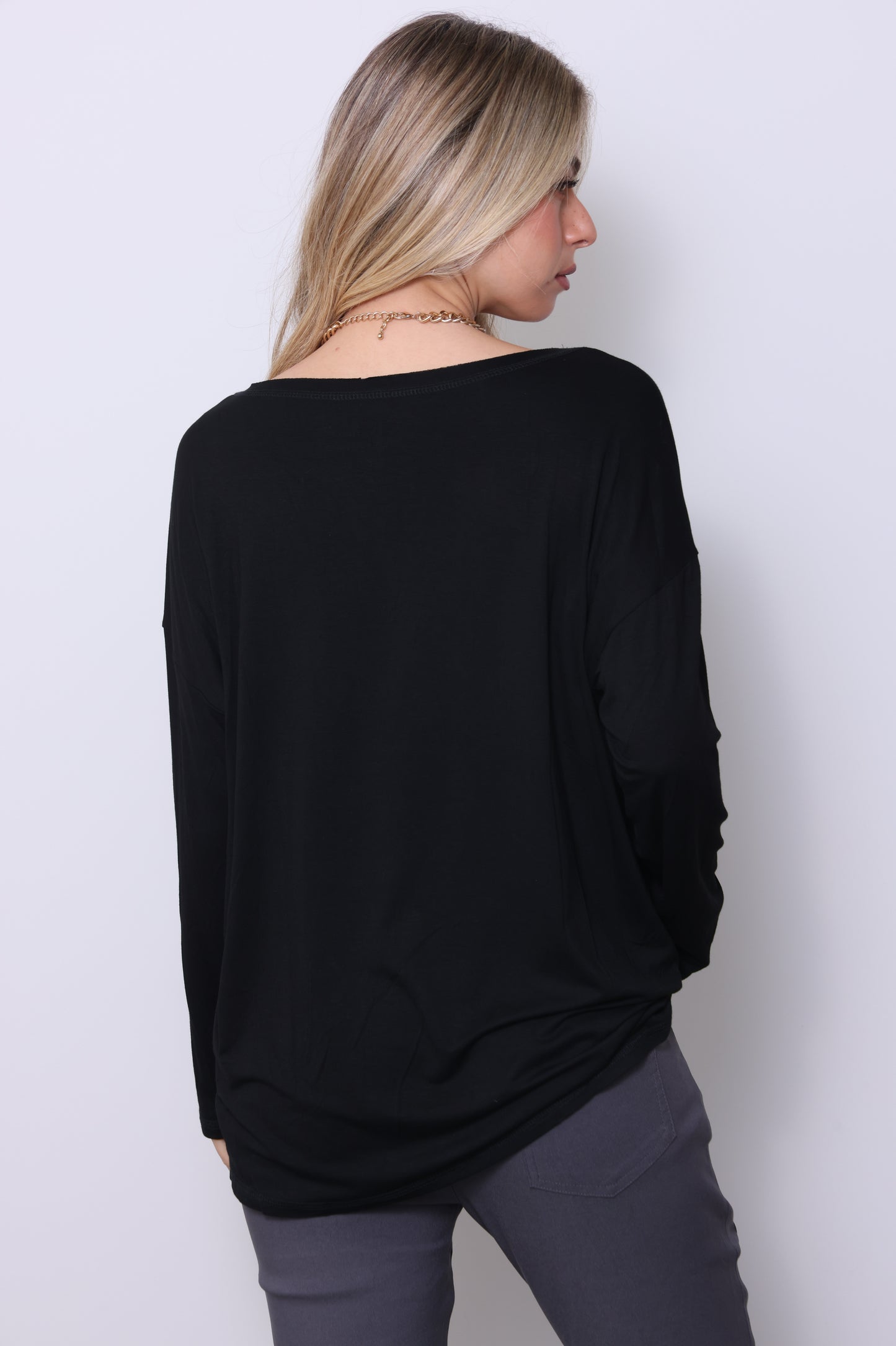 חולצת בייסיק רחבה חיתוך