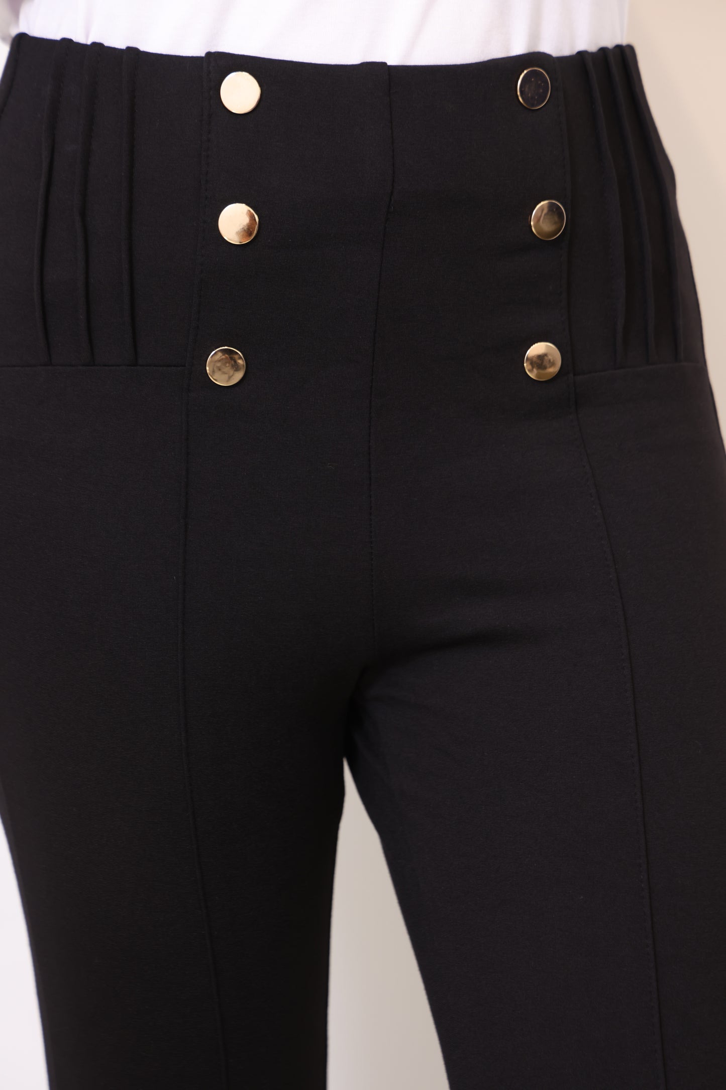 מכנסי רוז מחטבים