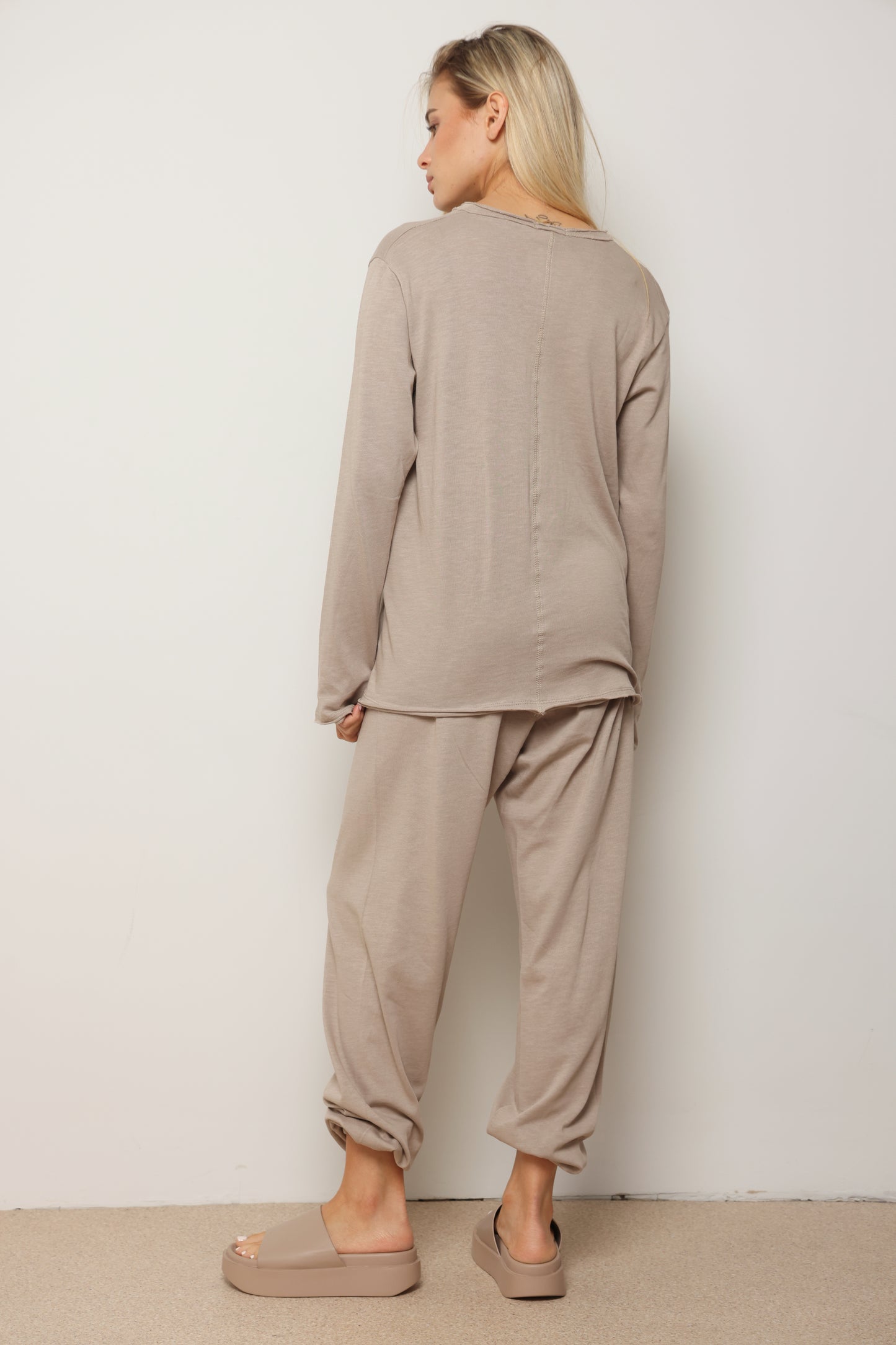 חליפת פלאם גזורה כפפה