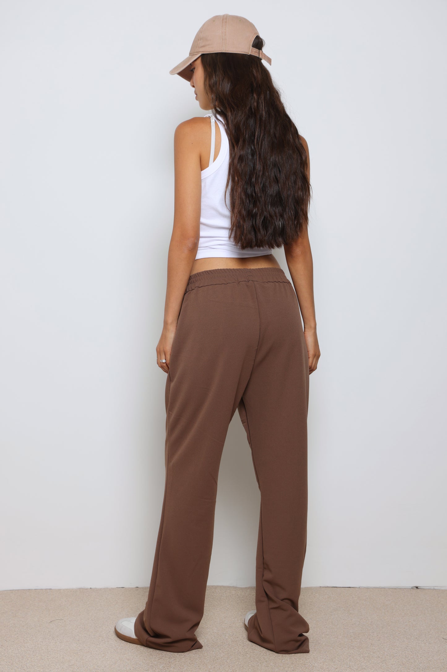 מכנסי אליה מתרחבים