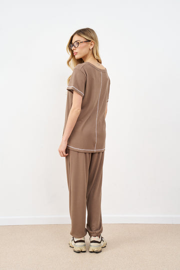 חליפת וי וופל תפר לבן