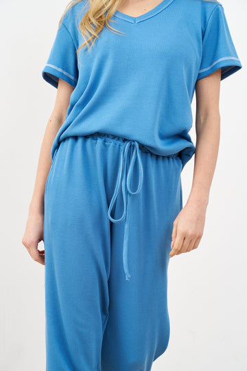 חליפת וי וופל תפר לבן