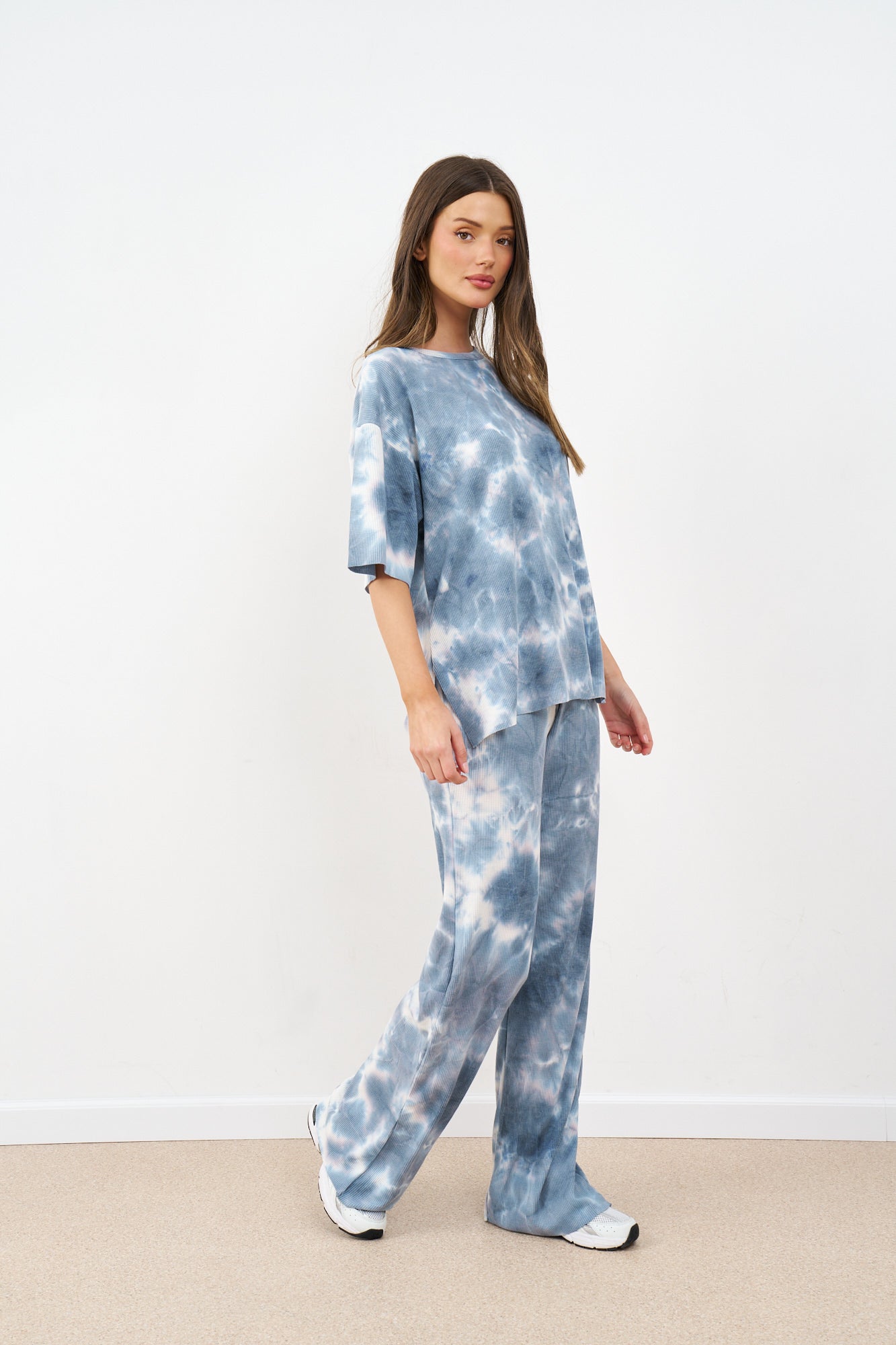 חליפת אוברסייז טיידי