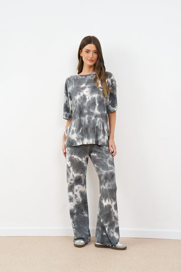 חליפת אוברסייז טיידי