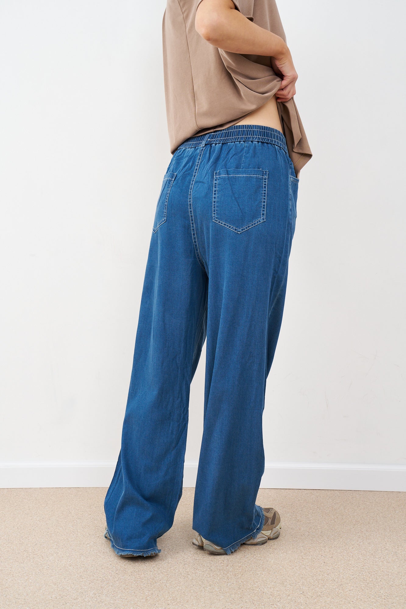 מכנסי דנים ג'ינס מתרחבים פא'ץ