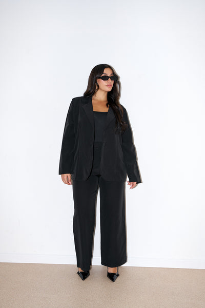 חליפת בלייזר ויקטוריה