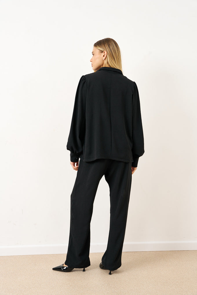 חליפת קרפ נוי