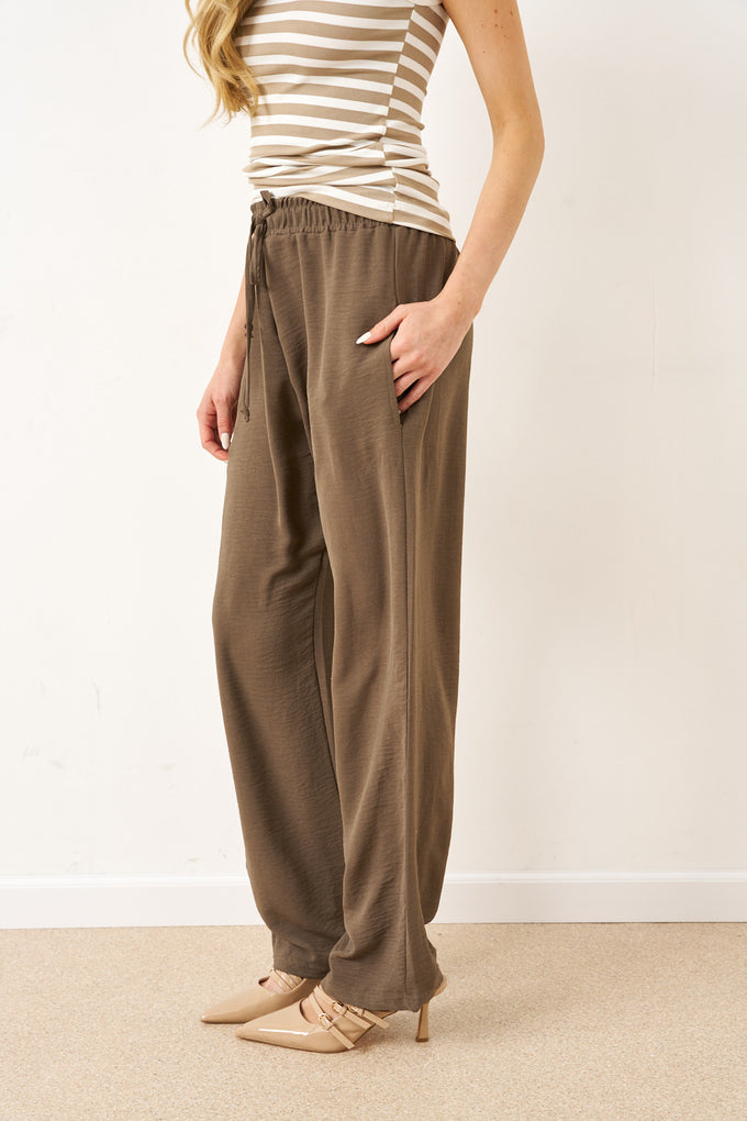 מכנסי קרפ דוריאן