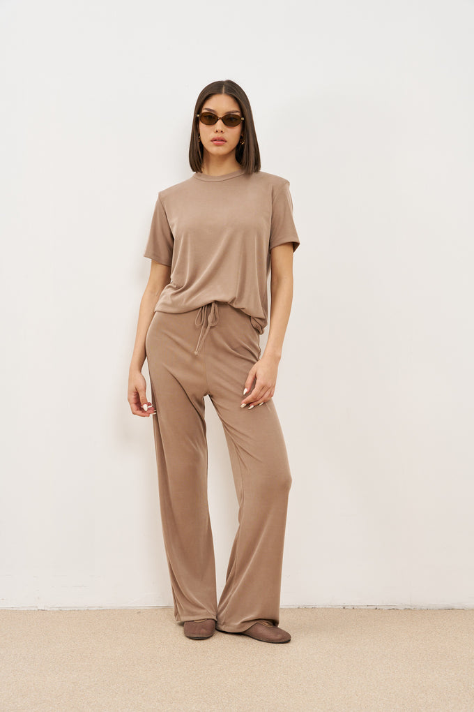 חליפת ניקי כותפות מודאל