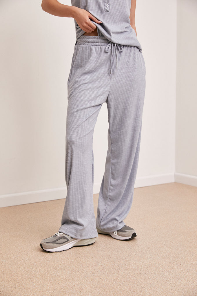 חליפת גופיה לסלי