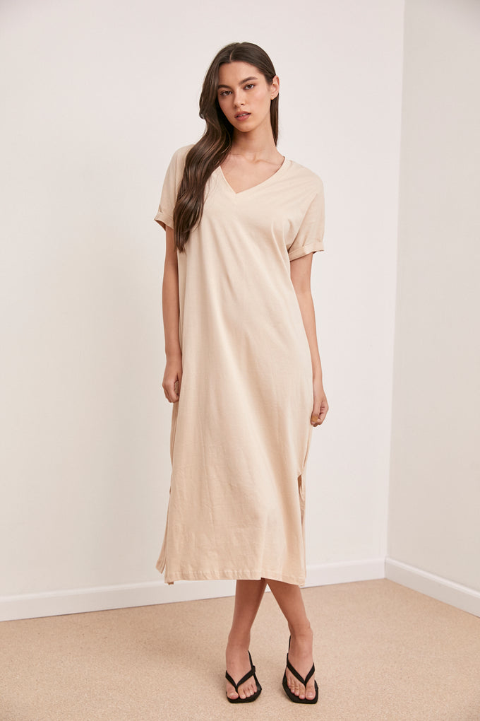 שמלת וי סינגל שליצים