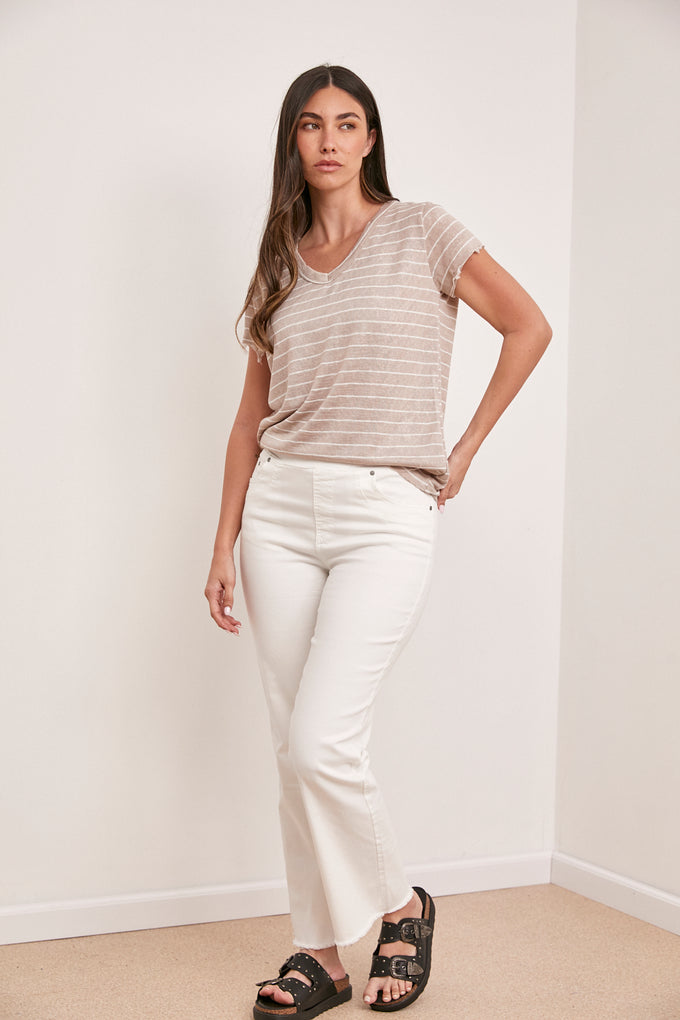 חולצת וי פסים גזורה