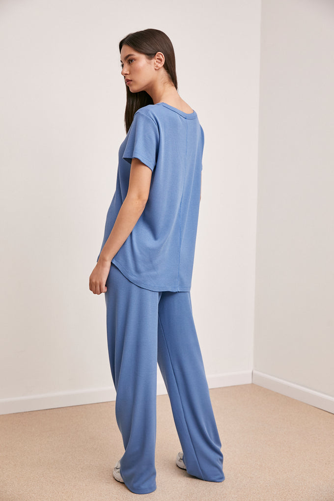 חליפת וי וופל מיליה