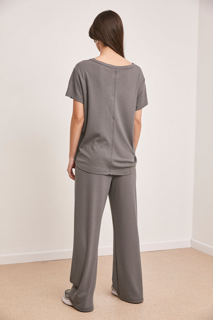 חליפת וי וופל מיליה