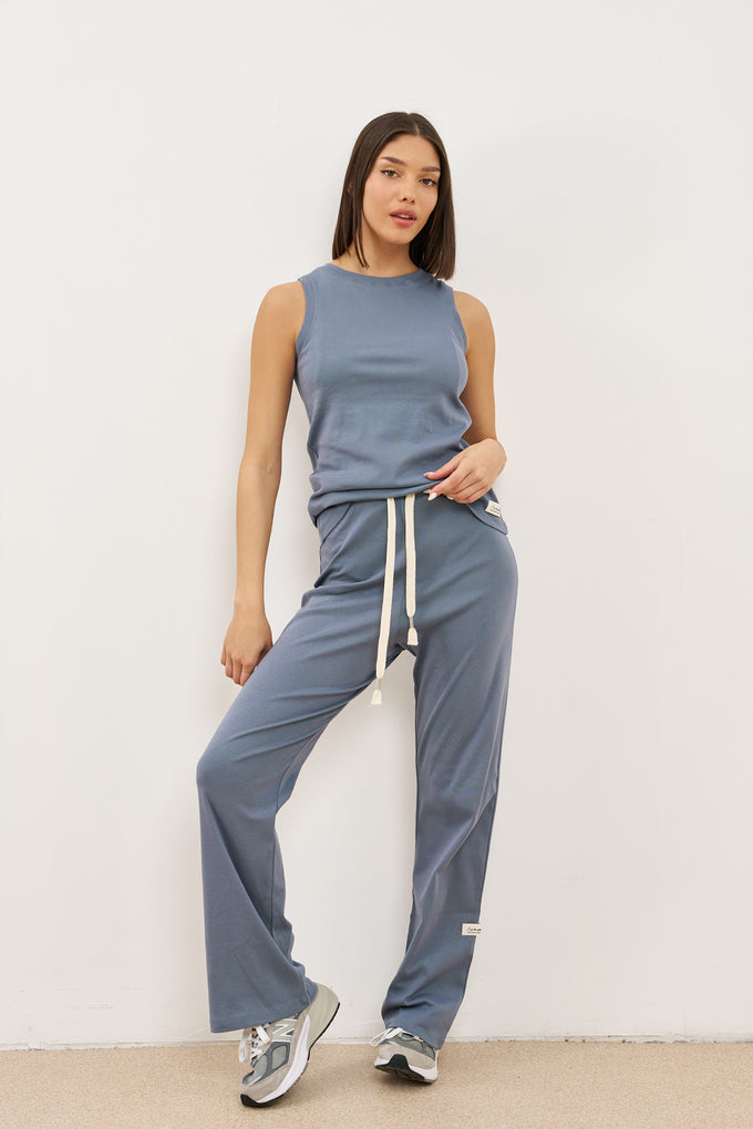 חליפת פיינריב יוליה