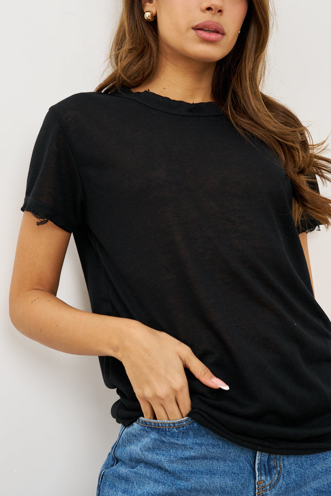 טי-שרט ניקי בסיומת פרומה