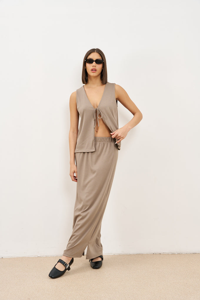 חליפת חצאית ריב קשירות