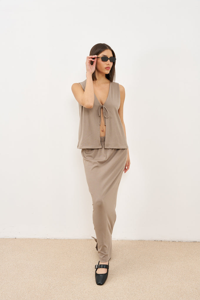 חליפת חצאית ריב קשירות