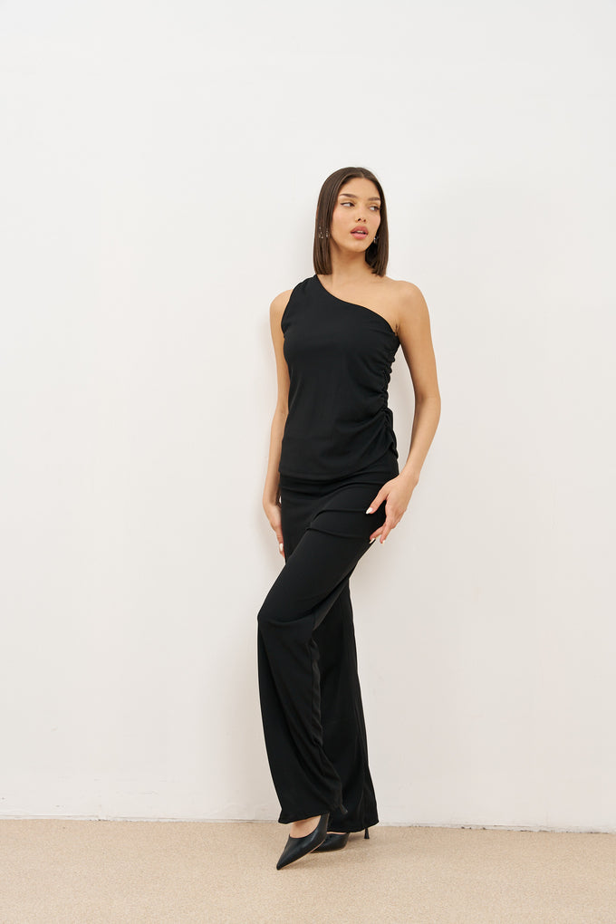 חליפת קריסטין כתף אחת