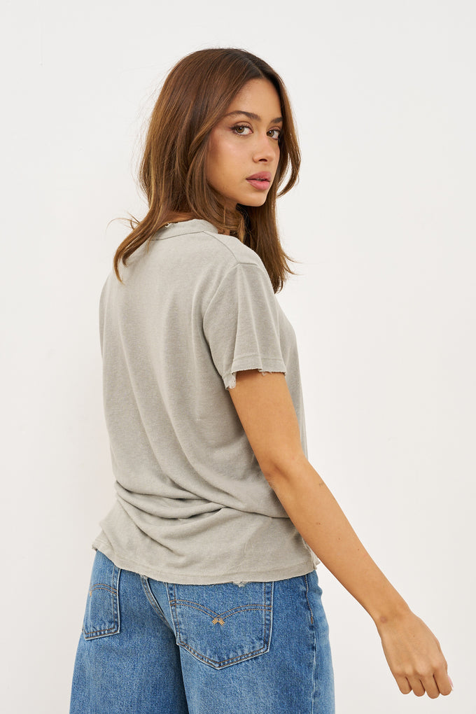 טי-שרט ניקי בסיומת פרומה