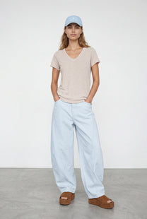 חולצת וי סלאב שקפקפה