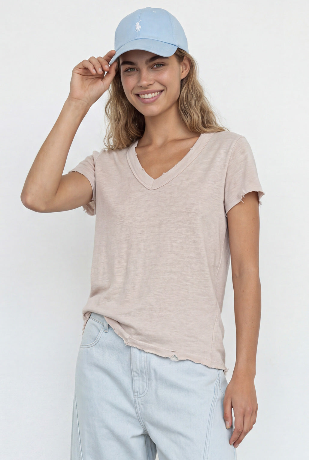 חולצת וי סלאב שקפקפה