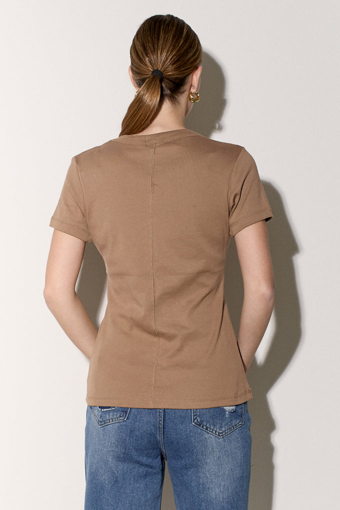 חולצת פיינריב גולי תפר בגב