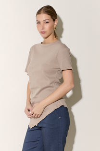 בייסיק ניקי יסמין