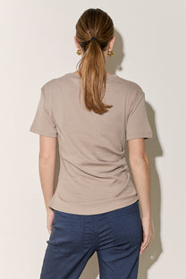 בייסיק ניקי יסמין