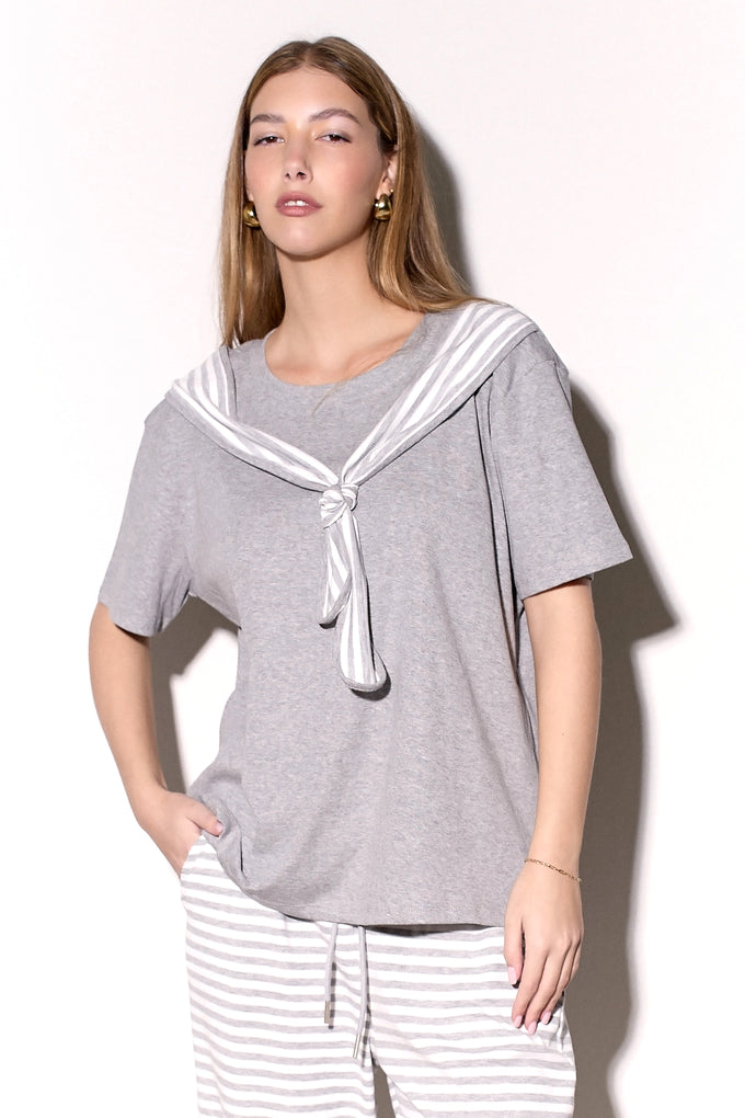 חליפת עניבה פסים