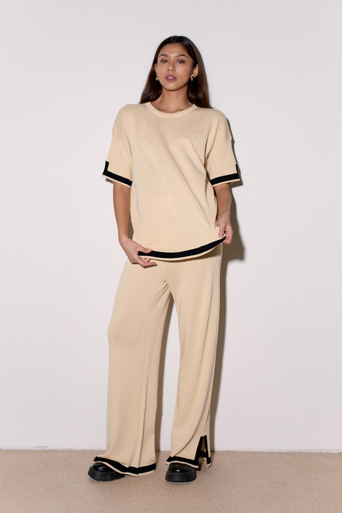 חליפת סריג אלמה