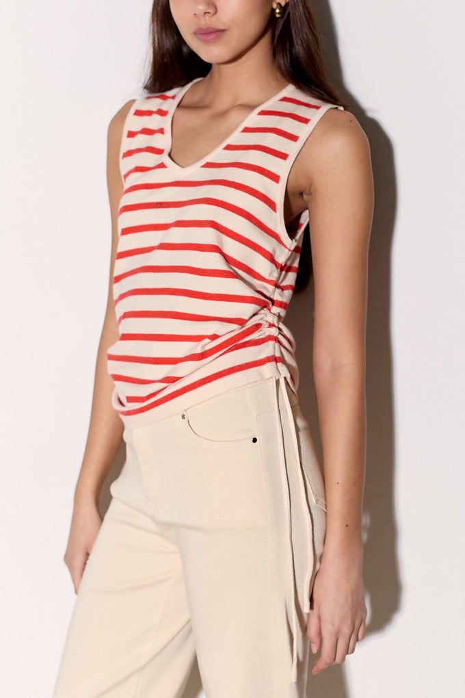 גופית סריג וי פסים