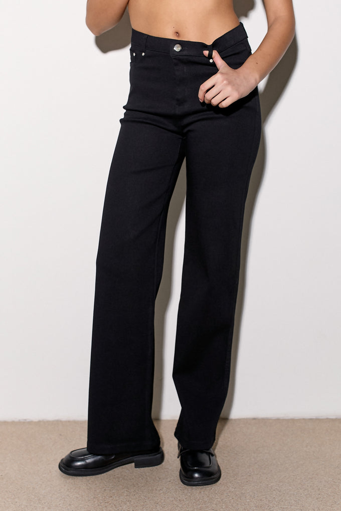 מכנסי 5 פוקטס מתרחבים