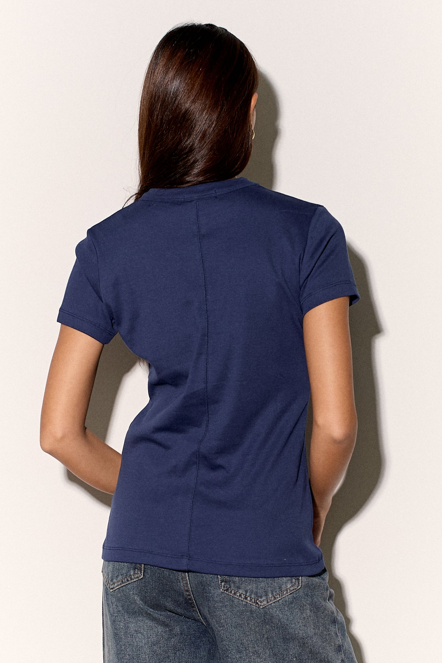 חולצת ניקי פיינריב תפר בגב