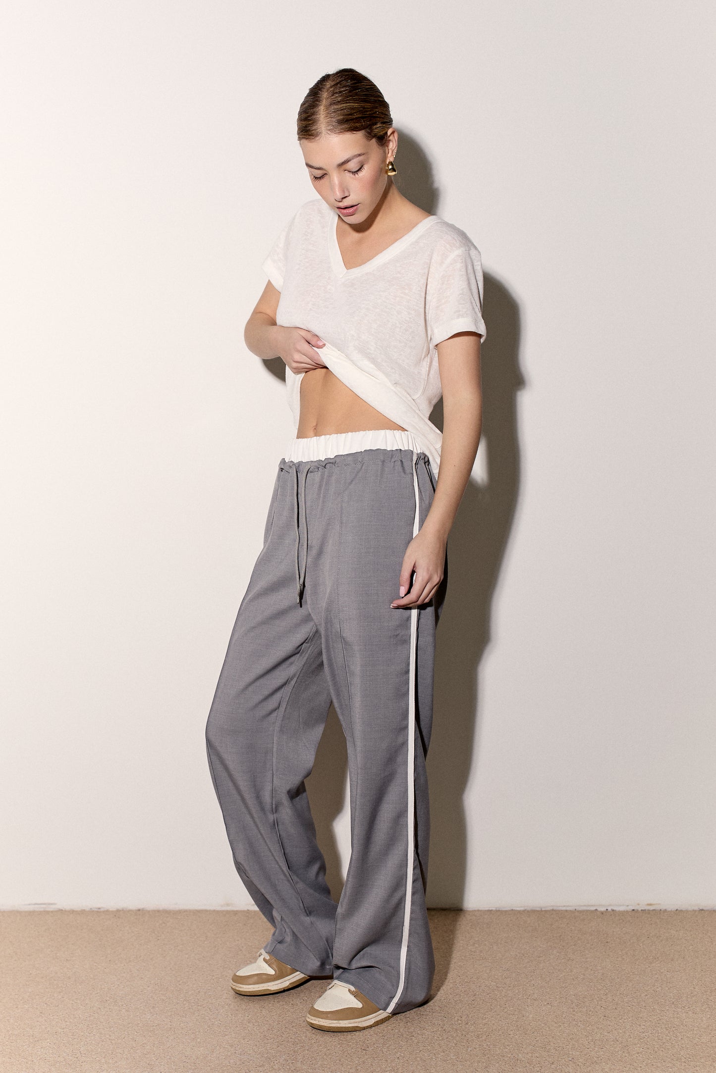 חולצת וי סלאב מוס