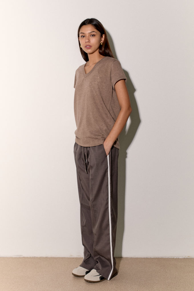 חולצת וי סלאב מוס