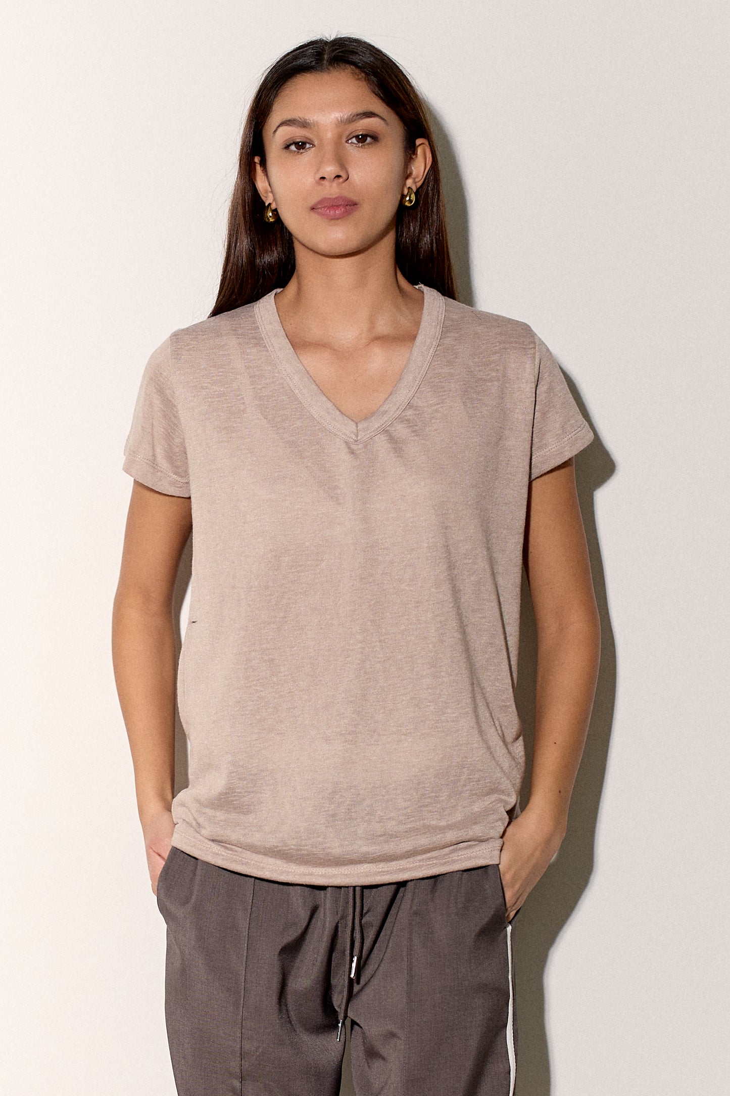 חולצת וי סלאב מוס