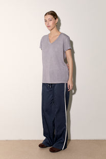 חולצת וי סלאב מוס