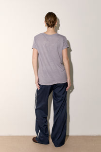 חולצת וי סלאב מוס