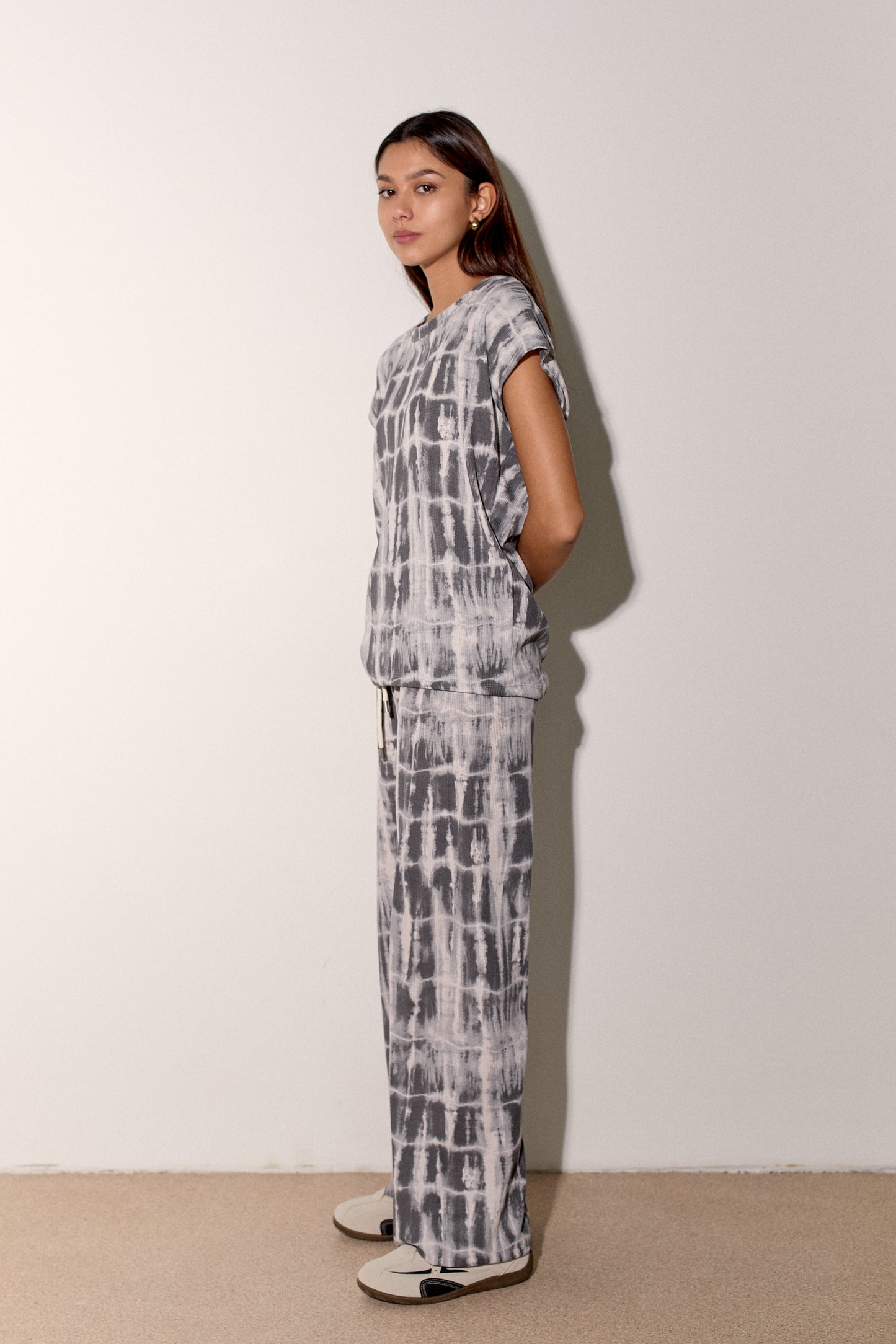 חליפת וופל אלפר