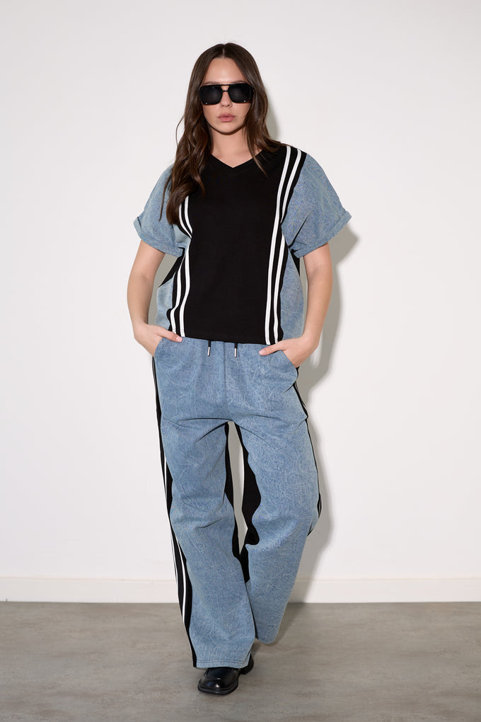 חליפת וי שילוב ג'ינס