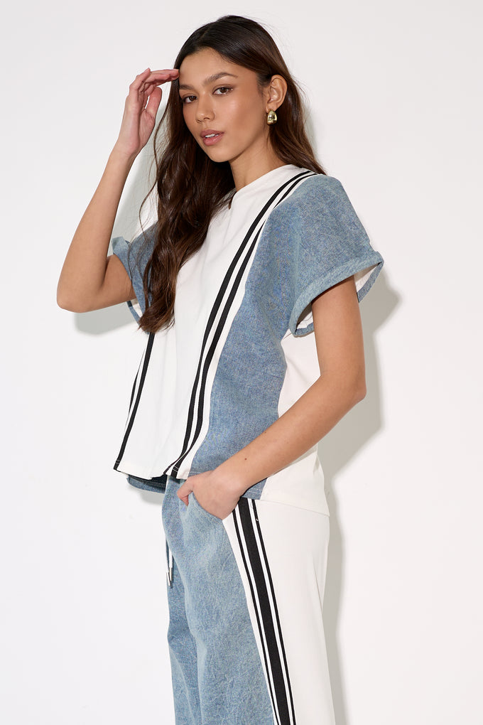 חליפת וי שילוב ג'ינס