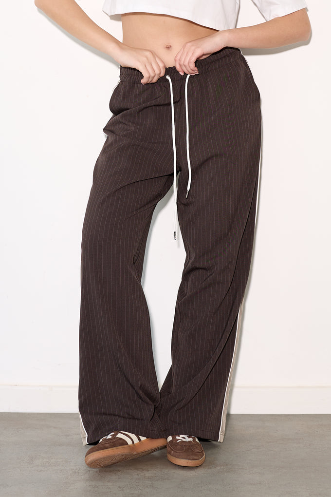 מכנסי פסים ג'יני