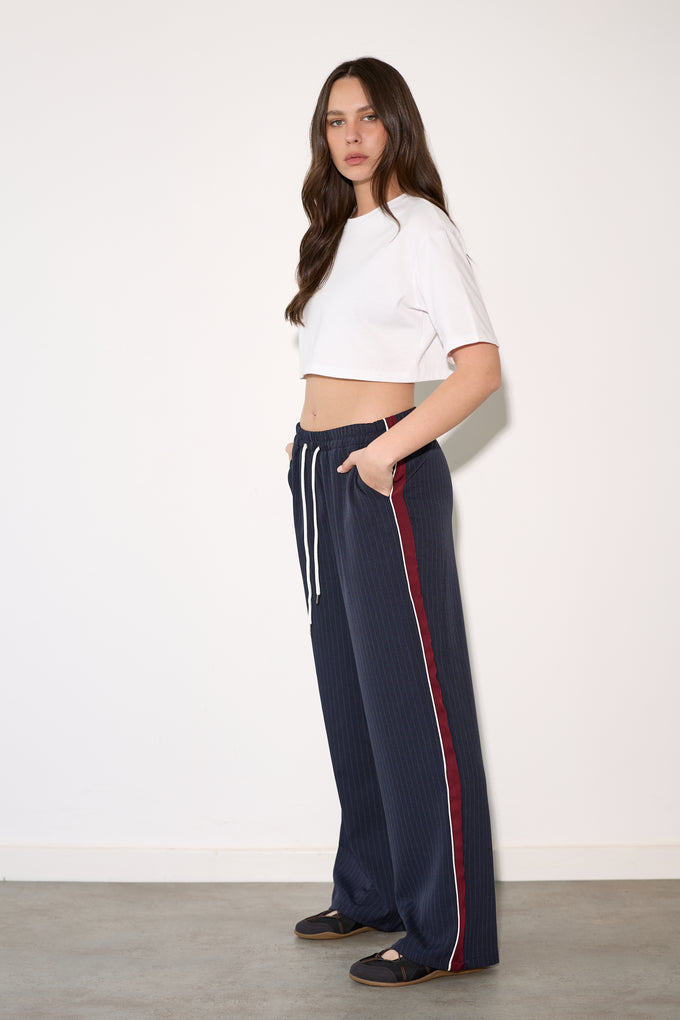 מכנסי פסים ג'יני